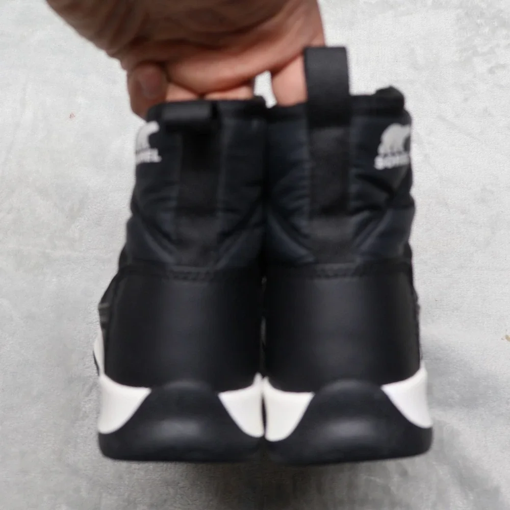 Sorel Kids 13 Boots Black Whitney II Puffy Short Lace Insulated Waterproof NWD